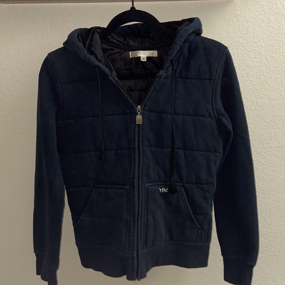 Matix women’s fitted zip up